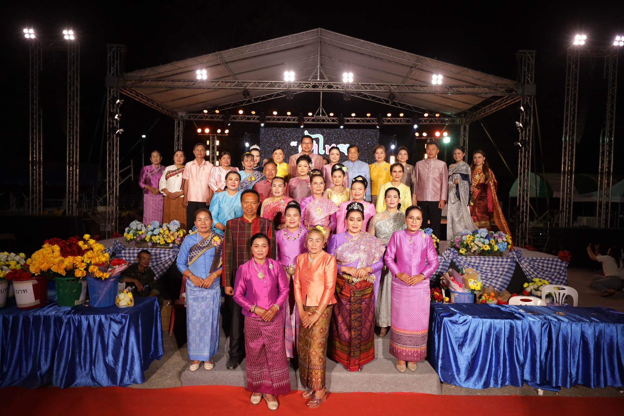 🦏พช. บ้านแฮด : จัดกิจกรรมเดินแบบ "ชุดไทยพระราชนิยม 8 แบบ" และ “ผ้าไทยใส่ให้สนุก” ในงานบุญกุ้มข้าวใหญ่และของดีอำเภอบ้านแฮด ปี 2569