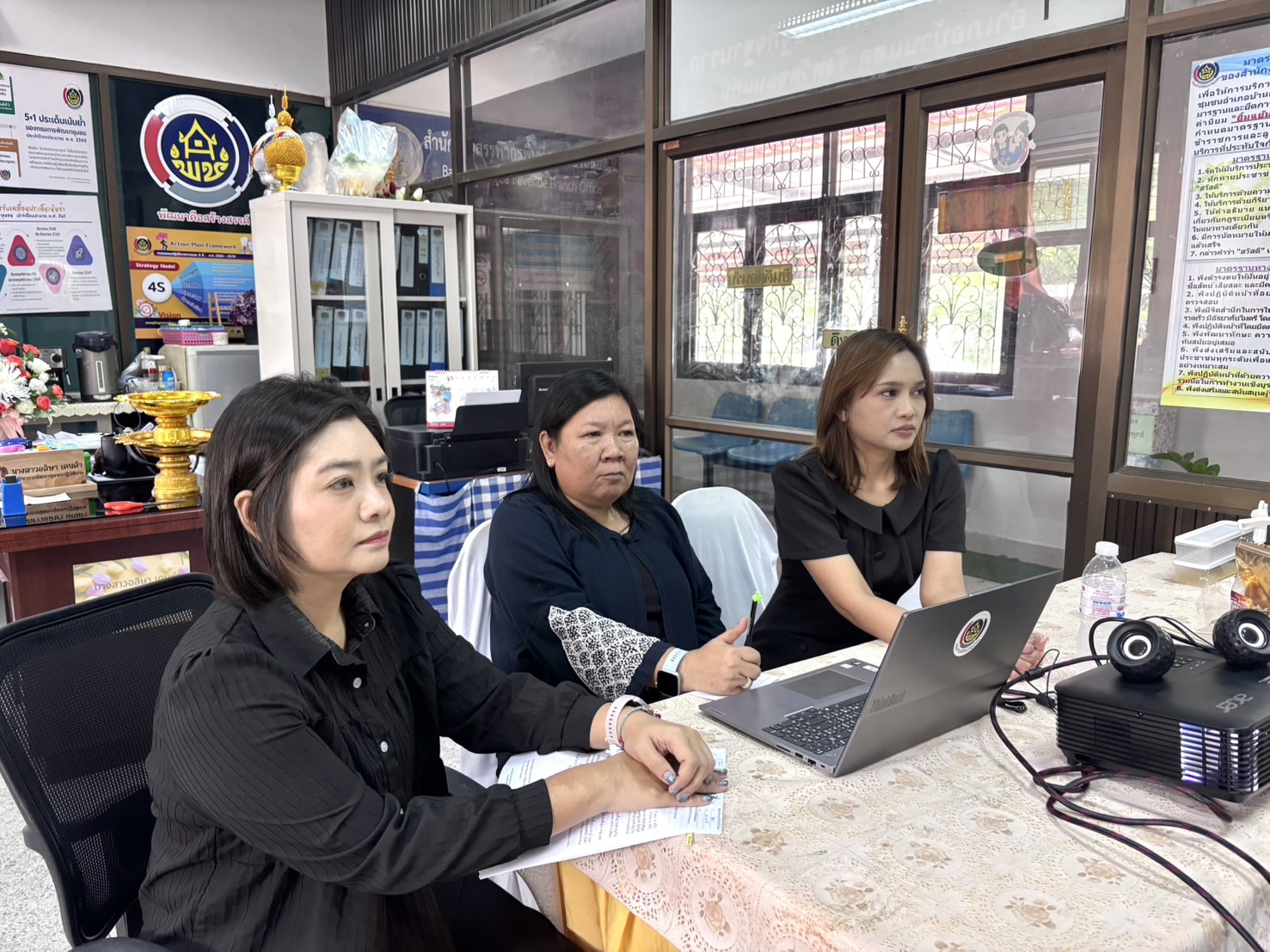 🦏พช.บ้านแฮด : ร่วมรับฟังการประชุมกรมการพัฒนาชุมชน ประจำเดือนกันยายน 2569 ผ่านระบบ TV พช.